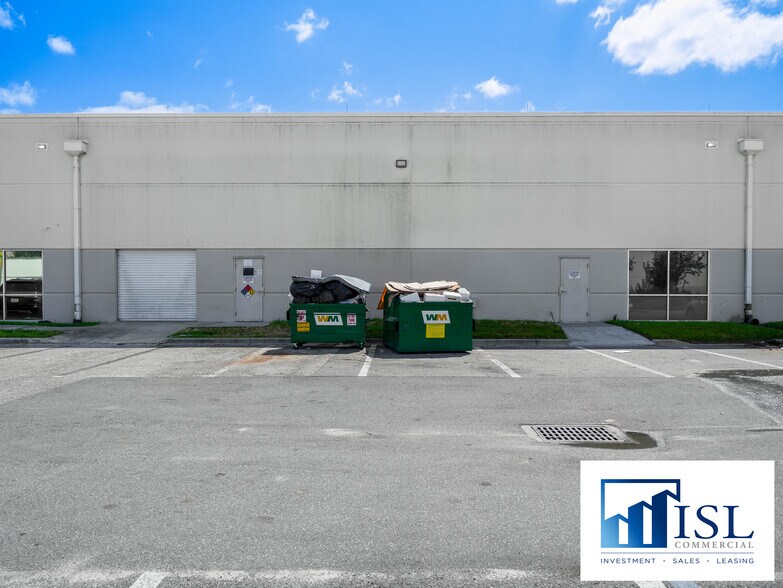 More Photos Of 1806 33rd St, Orlando Flex For Sale