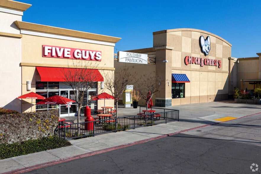 More Photos Of 20700 Avalon Blvd, Carson Unknown For Lease