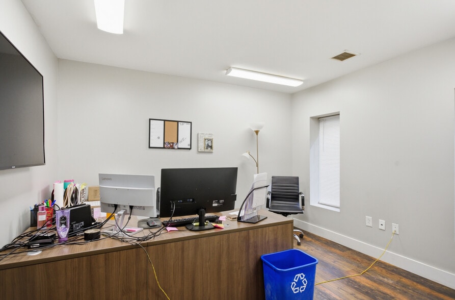 More Photos Of 810 Shiloh Rd, Piedmont Warehouse For Sale