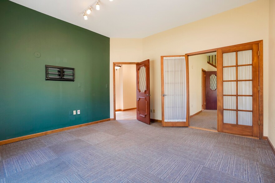More Photos Of 129 S 4th Ave, Brighton Office Residential For Sale