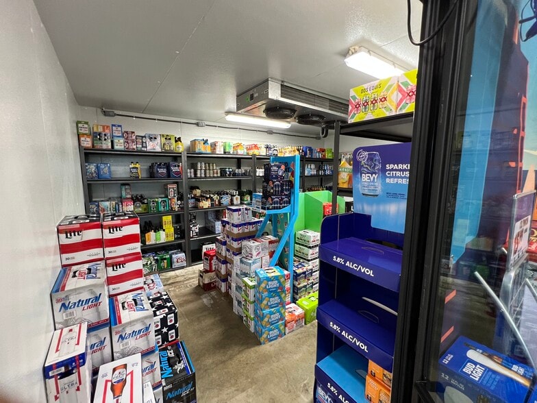 More Photos Of 10414-10492 Auto Park Dr, Bethesda Freestanding For Lease