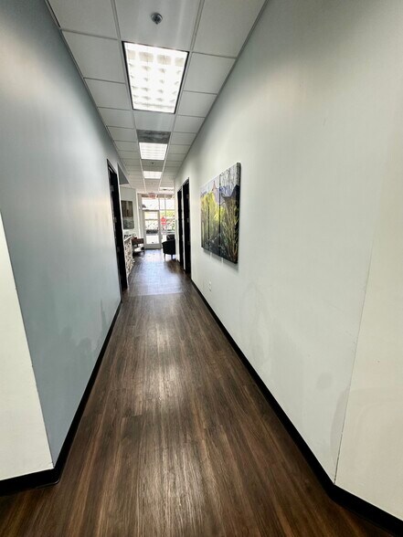 More Photos Of 17100 N 67th Ave, Glendale Office For Sale