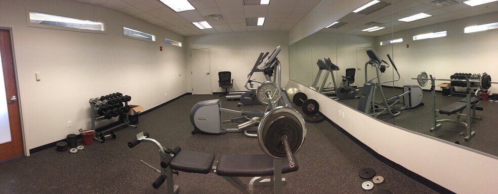 More Photos Of 4885 Hoffman Blvd, Hoffman Estates Medical For Sale