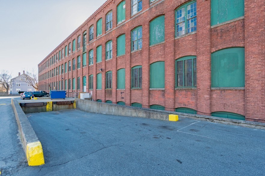 More Photos Of 125-135 Clay St, Central Falls Manufacturing For Lease