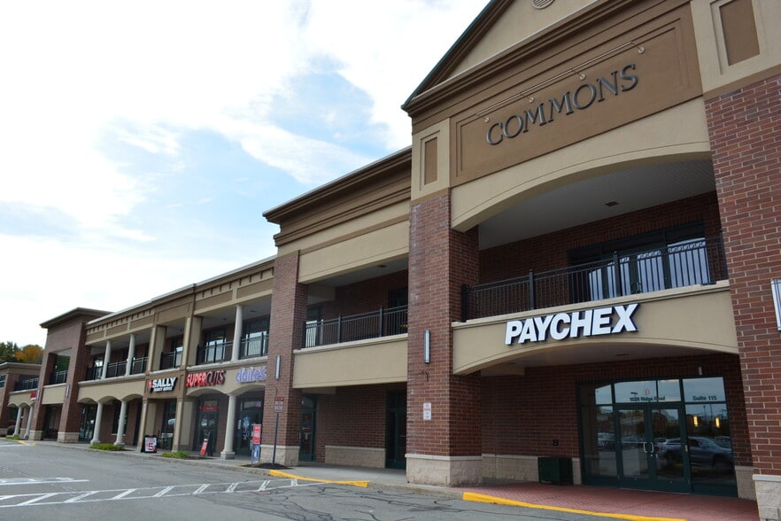 More Photos Of 913-1070 Holt Rd, Webster Unknown For Lease