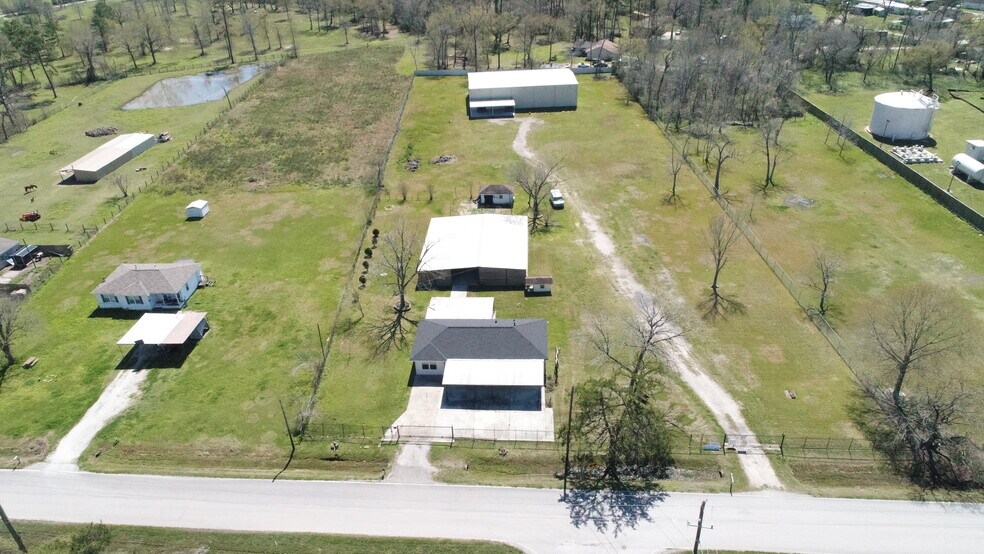 Primary Photo Of 16326 Bear Bayou Dr, Channelview Flex For Sale