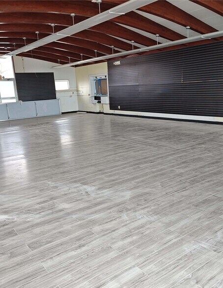 More Photos Of 1 Bayshore Plz, Atlantic Highlands Bank For Lease