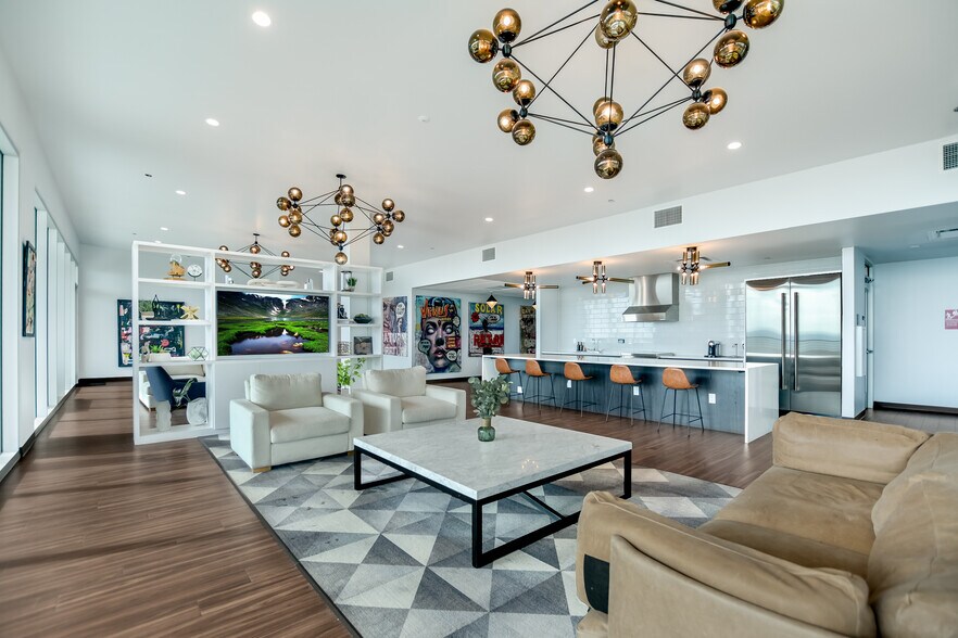 More Photos Of 4229 North FM 620, Austin Flex For Sale