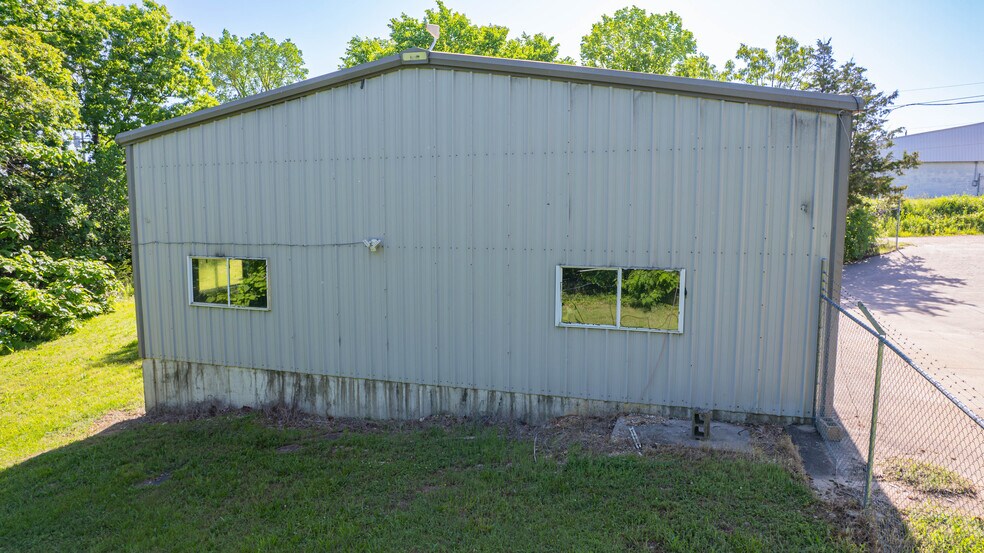 More Photos Of 414 Highway 42, Osage Beach Flex For Sale