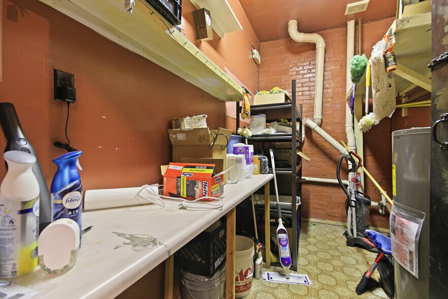 More Photos Of 105 Coal st, Mexico Specialty For Sale