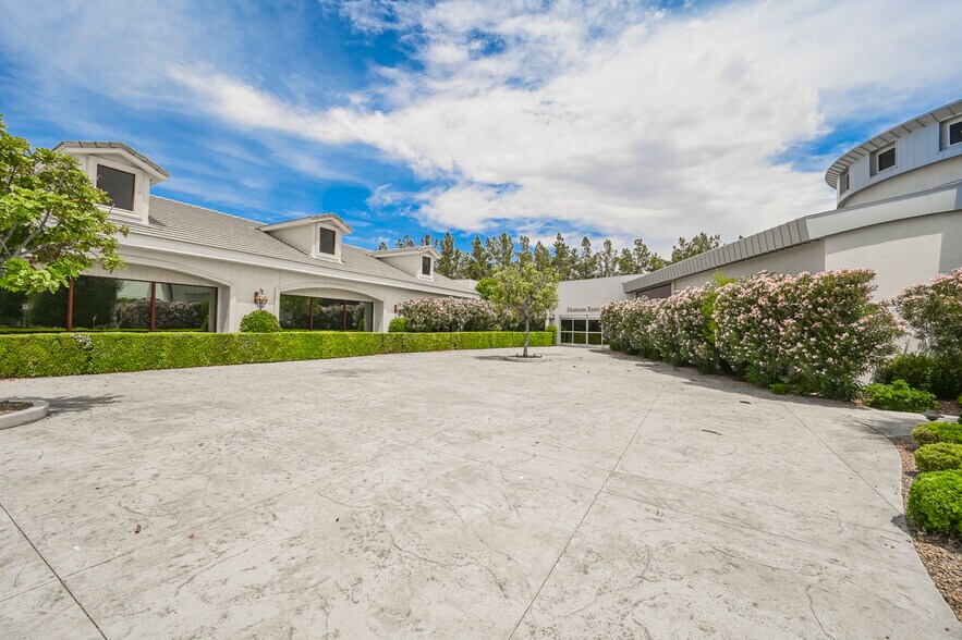 More Photos Of 6629 S Pecos Rd, Las Vegas Horse Stables For Sale