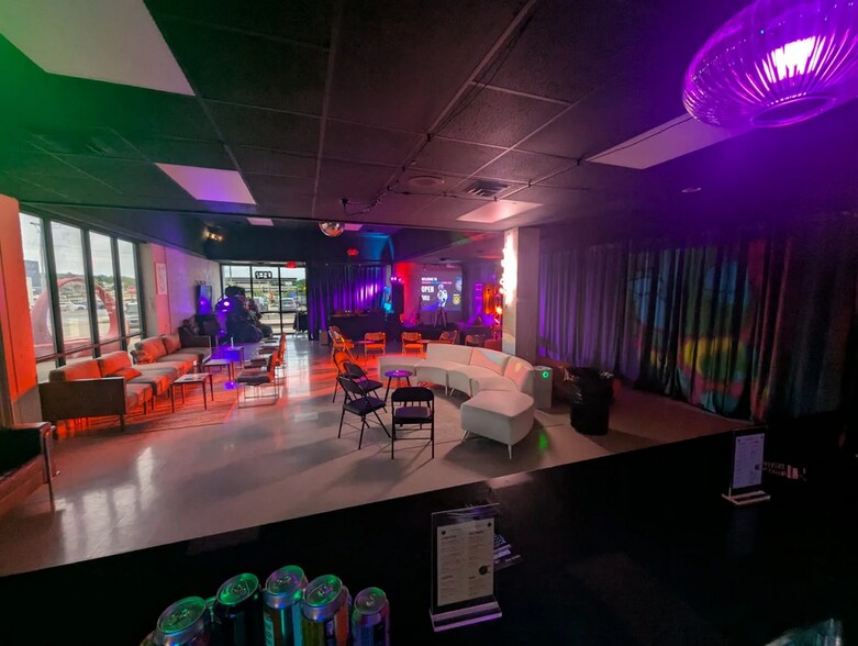 Primary Photo Of 200 S Holcomb St, Springdale Coworking Space