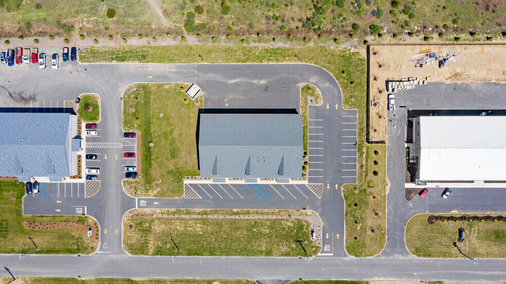 More Photos Of 7 Aaron Way, Sparta Manufacturing For Sale