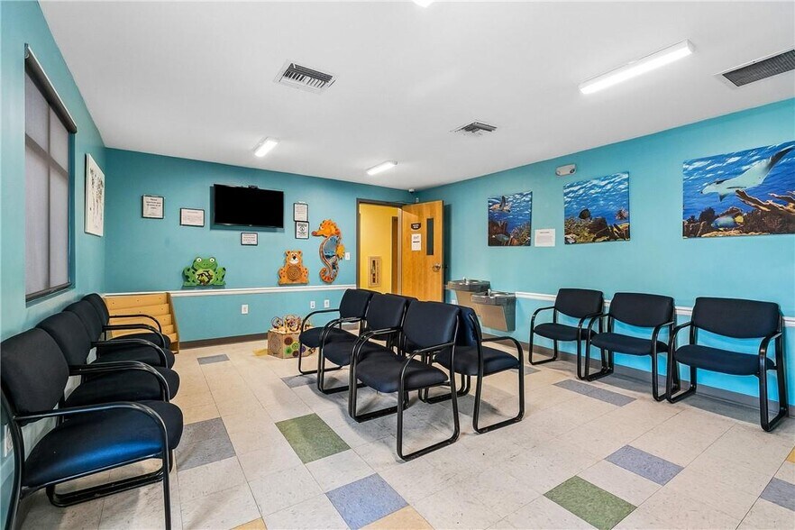 More Photos Of 3500 Kabel Dr, New Orleans Medical For Sale