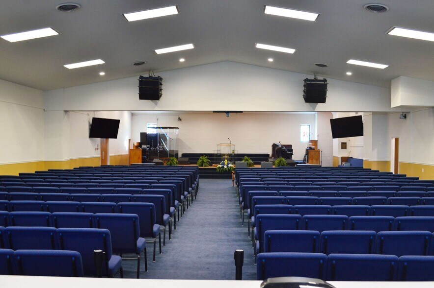 More Photos Of 4551 Benning Rd SE, Washington Religious Facility For Sale