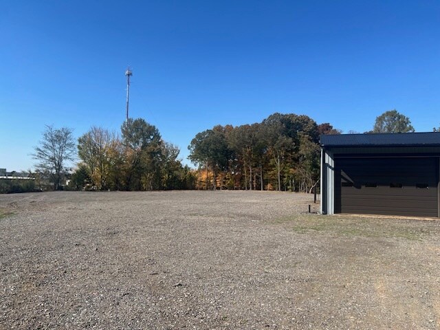 More Photos Of 3651 Eastend Dr, Humboldt Light Manufacturing For Lease
