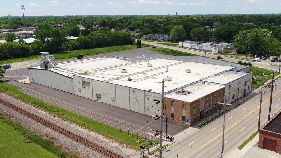 More Photos Of 413 E Murdock Ave, Oshkosh Industrial For Sale