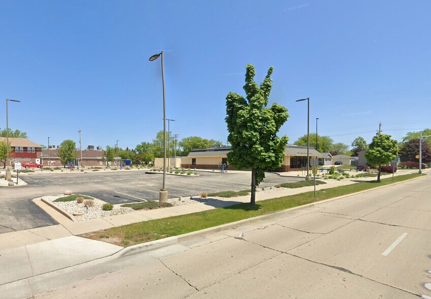 More Photos Of 1780 22nd Ave, Kenosha Fast Food For Sale