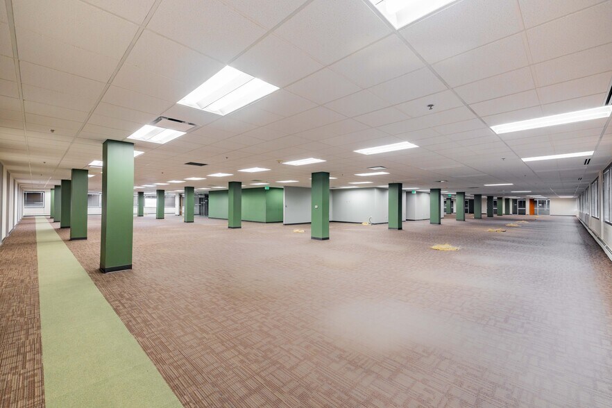 More Photos Of 28333 Telegraph Rd, Southfield Office For Sale