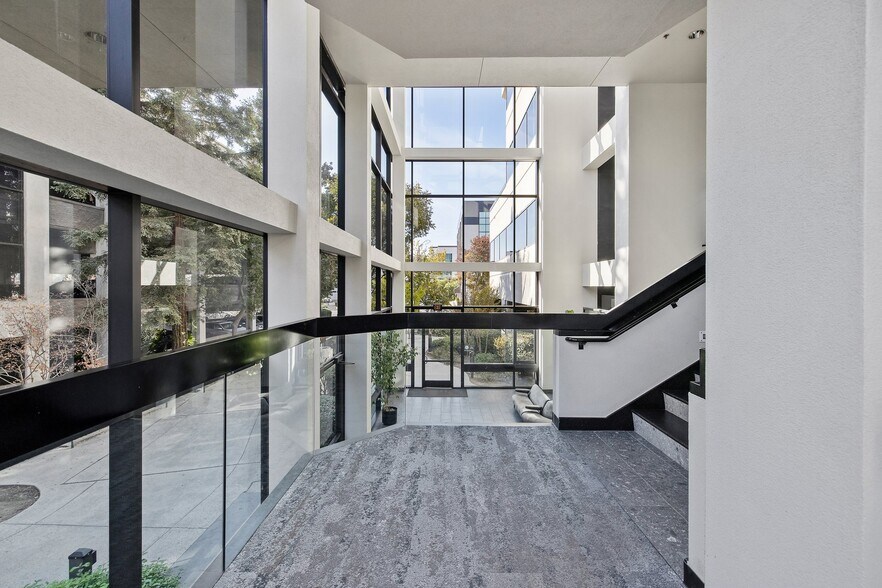 More Photos Of 100 Willow Plz, Visalia Medical For Sale