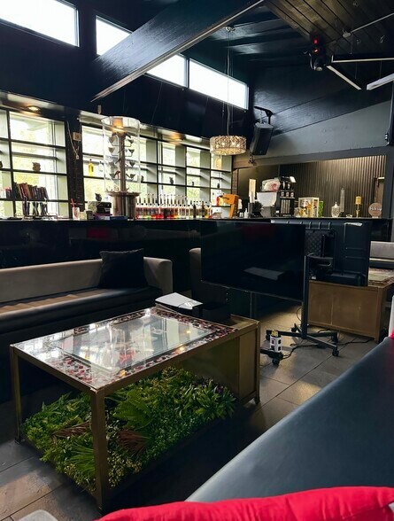 More Photos Of 832 Seigle Ave, Charlotte Restaurant For Lease
