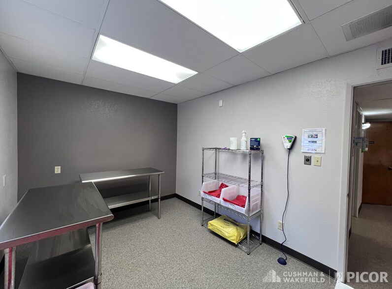More Photos Of 2121 N Beverly Ave, Tucson Medical For Lease