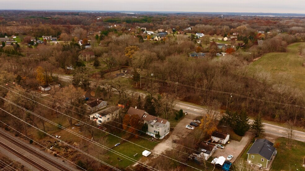More Photos Of 40523 N Il Route 83, Antioch Apartments For Sale