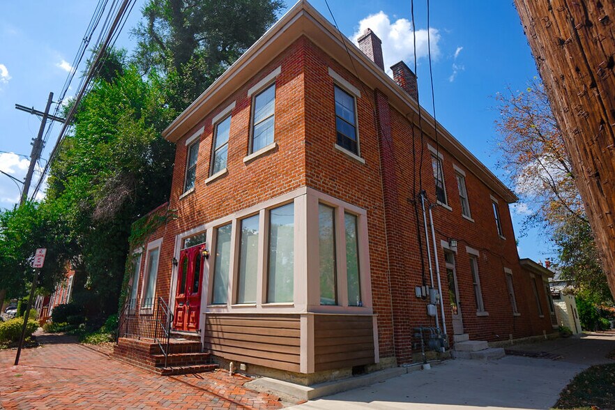 More Photos Of 54 E Whittier St, Columbus Medical For Lease