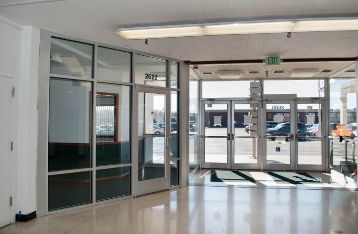 More Photos Of 2600 N Columbia Center Blvd, Richland General Retail For Lease