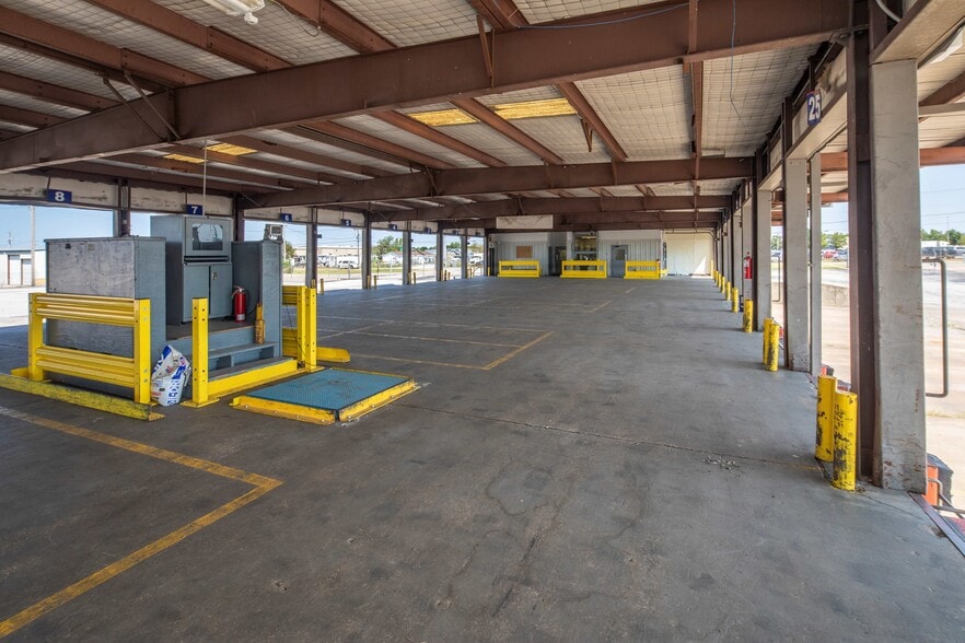 More Photos Of 15714 E Admiral Pl, Tulsa Truck Terminal For Sale