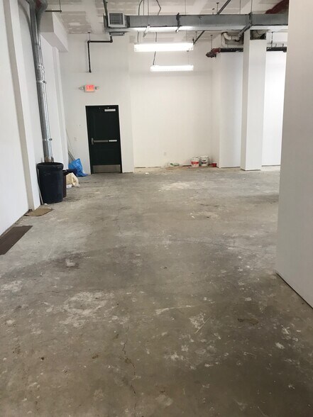 More Photos Of 110 E High St, Bellefonte Storefront For Lease