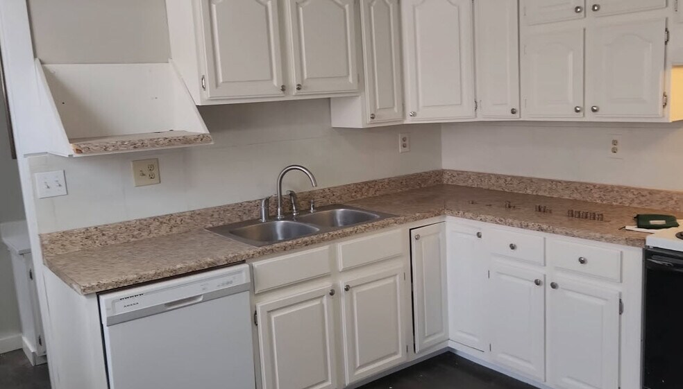 More Photos Of 426 1st St, Kersey Carwash For Sale