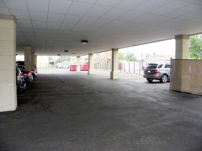 More Photos Of 4425 W 63rd St, Chicago Medical For Lease