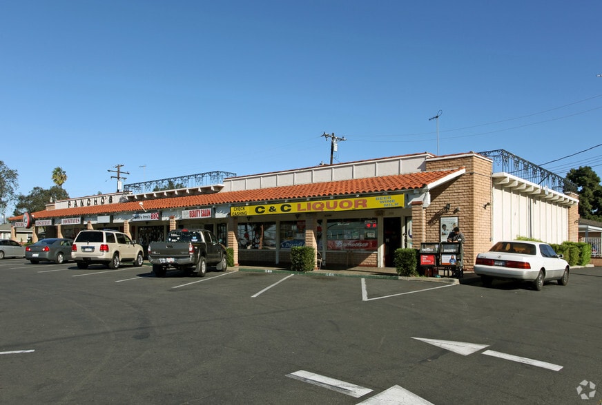 Primary Photo Of 123-135 E Collins Ave, Orange Unknown For Lease