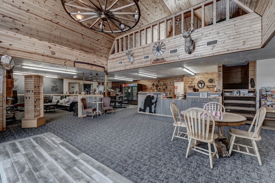 More Photos Of 1116 N 5th St, Custer Trailer Camper Park For Sale