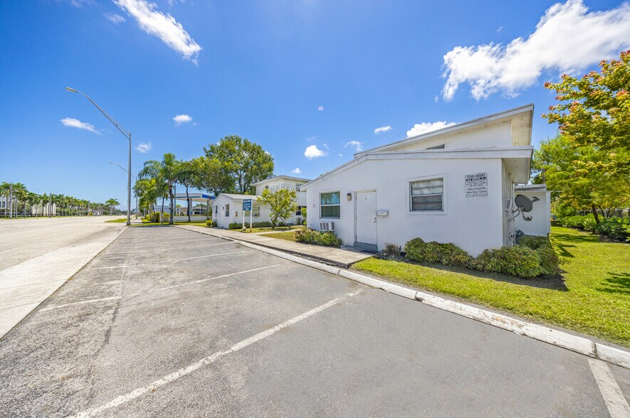 More Photos Of 3740 W Hallandale Beach Blvd, Pembroke Park Apartments For Sale