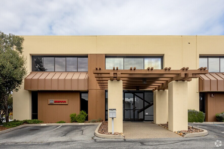 More Photos Of 5 Harris Ct, Monterey Research And Development For Lease