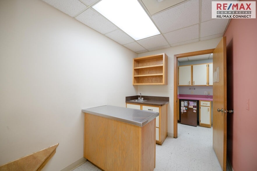 More Photos Of 3440 Hampton Hwy, Yorktown Office For Sale