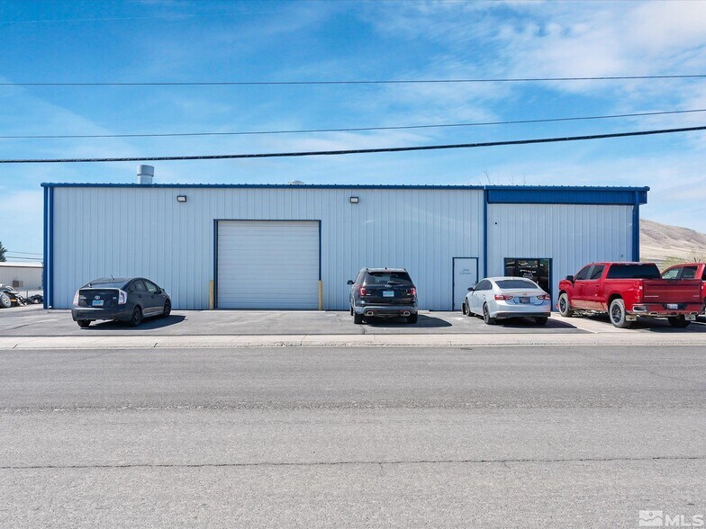 More Photos Of 810 W 6th St, Winnemucca Flex For Sale