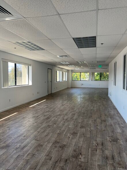 More Photos Of 417 Commerce Ct, Lompoc Manufacturing For Sale