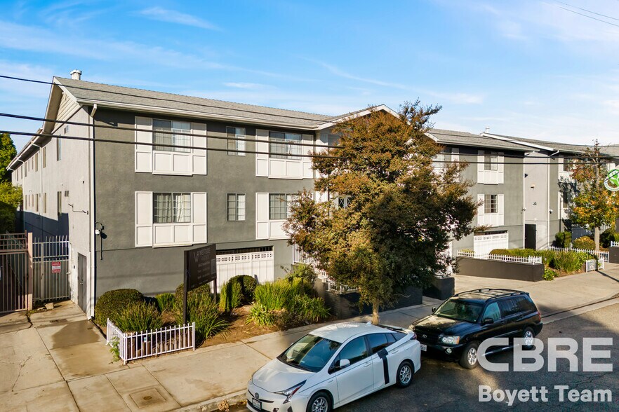 More Photos Of 6643 Haskell Ave, Van Nuys Apartments For Sale