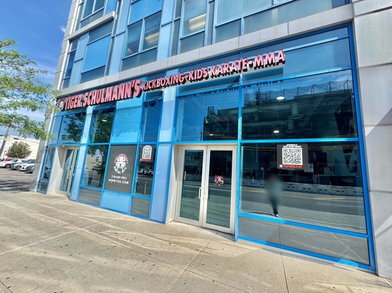 More Photos Of 215-15 Northern Blvd, Bayside Storefront Retail Office For Sale