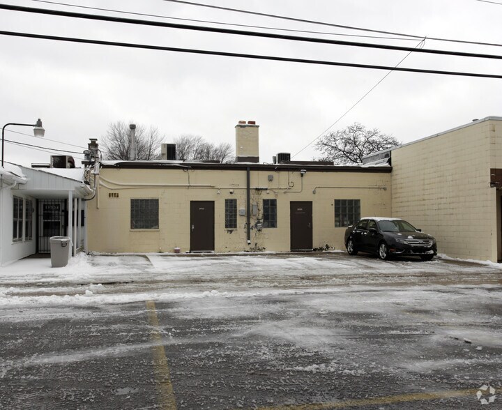 More Photos Of 19900 Harper Ave, Harper Woods Unknown For Lease