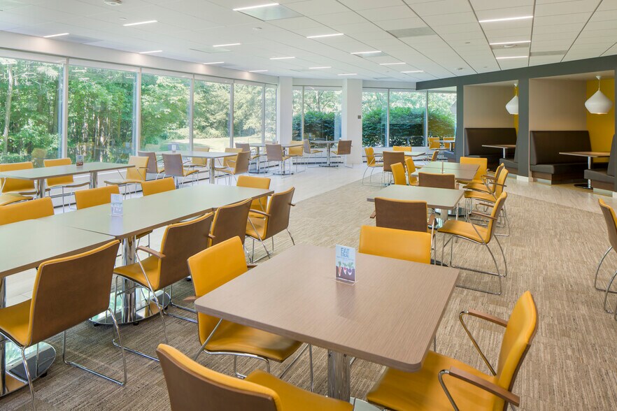 More Photos Of 301 Lippincott Dr, Marlton Office For Lease