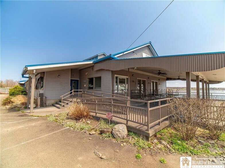 More Photos Of 188 S Erie St, Mayville Restaurant For Lease