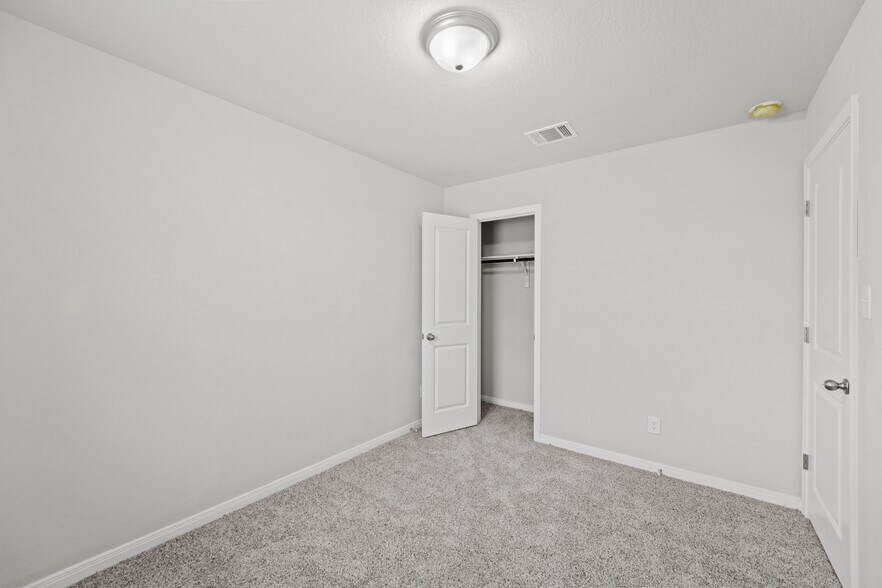 More Photos Of 8015 Dial Ike Dr, San Antonio Apartments For Sale