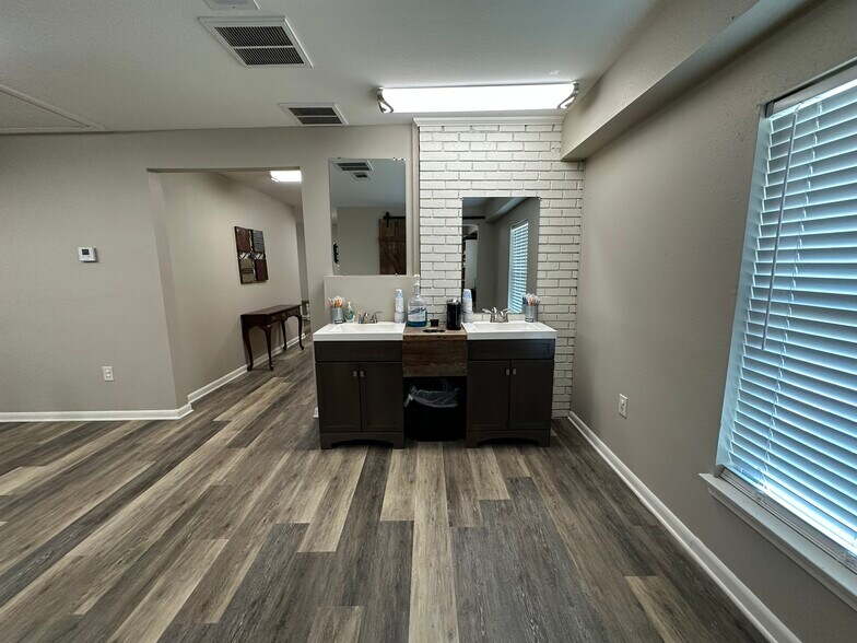 More Photos Of 33806 Hwy 16, Denham Springs Daycare Center For Sale