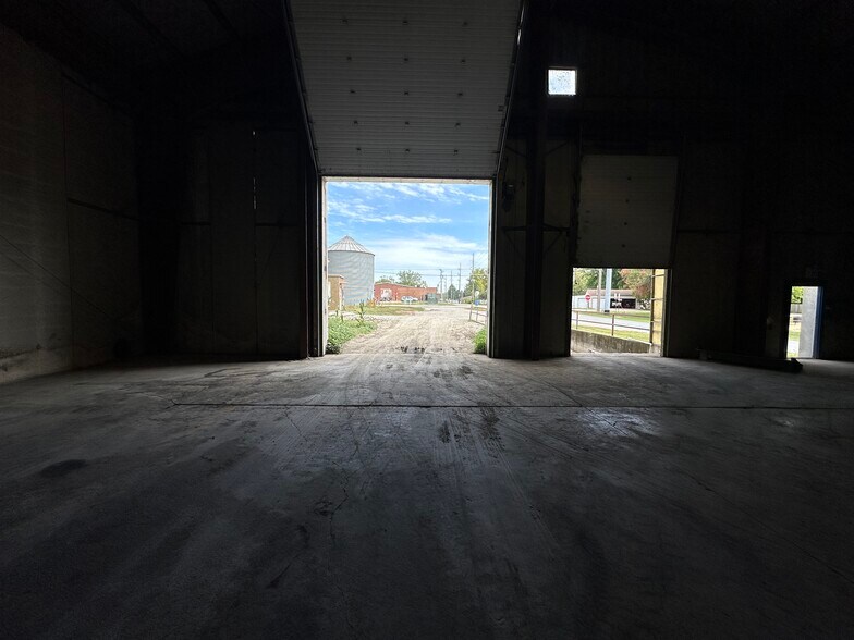 More Photos Of 100 River st, Riverside Industrial For Lease