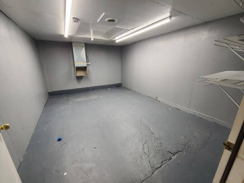 More Photos Of 131 Main St, Hatfield Loft Creative Space For Lease