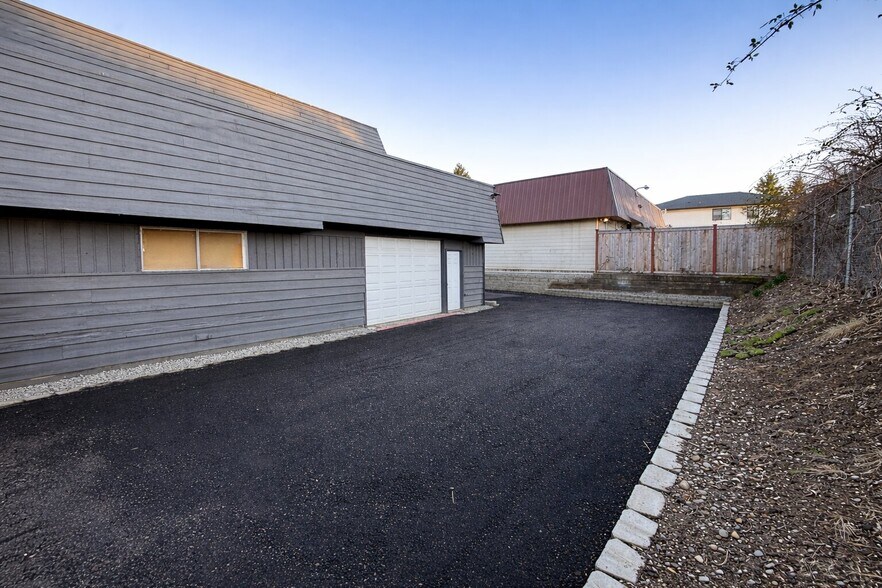 More Photos Of 2102 S 12th St, Tacoma Office Residential For Sale